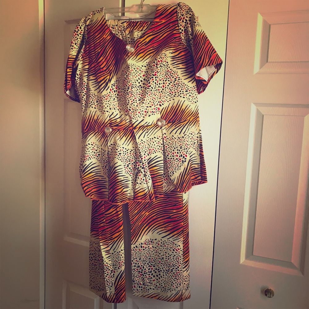 African pants suit